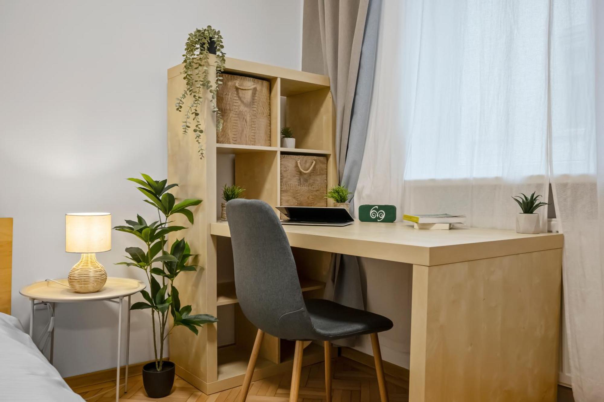 בוקרשט Earthy Escape - Central Apt With Balcony מראה חיצוני תמונה